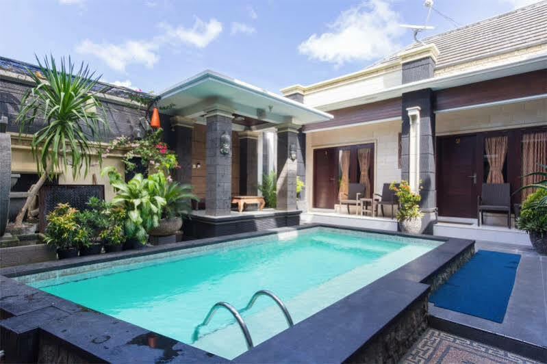 Reddoorz @ Kedonganan Jimbaran Hotel Exterior photo